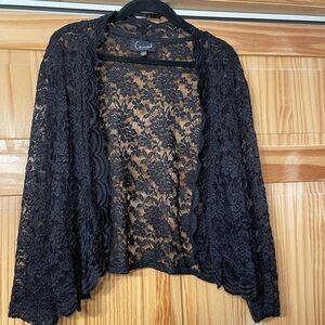 Connected Apparel Black shrug jacket lace with a scalloped front size L